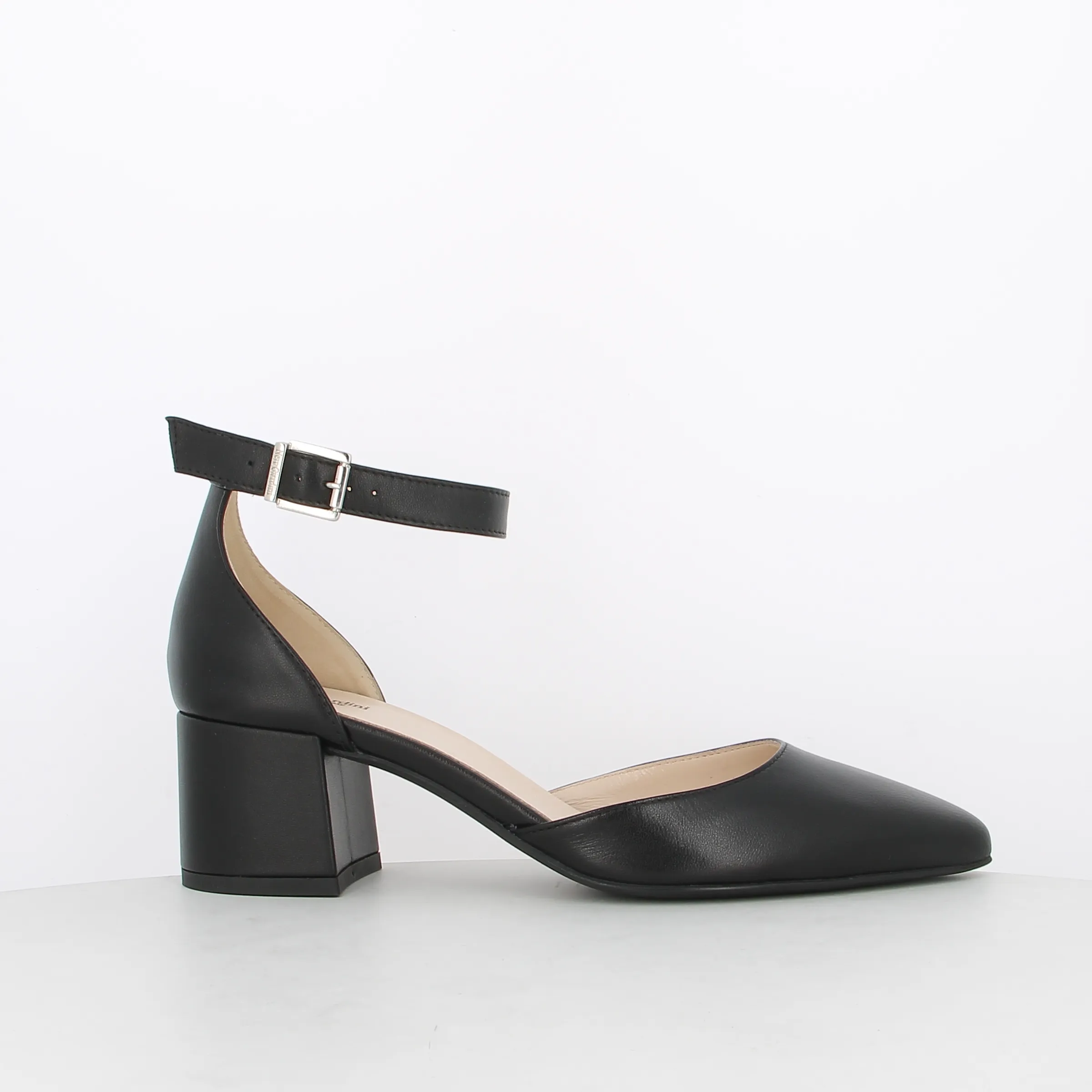-----NeroGiardini -----Décolleté da donna E012020DE ----