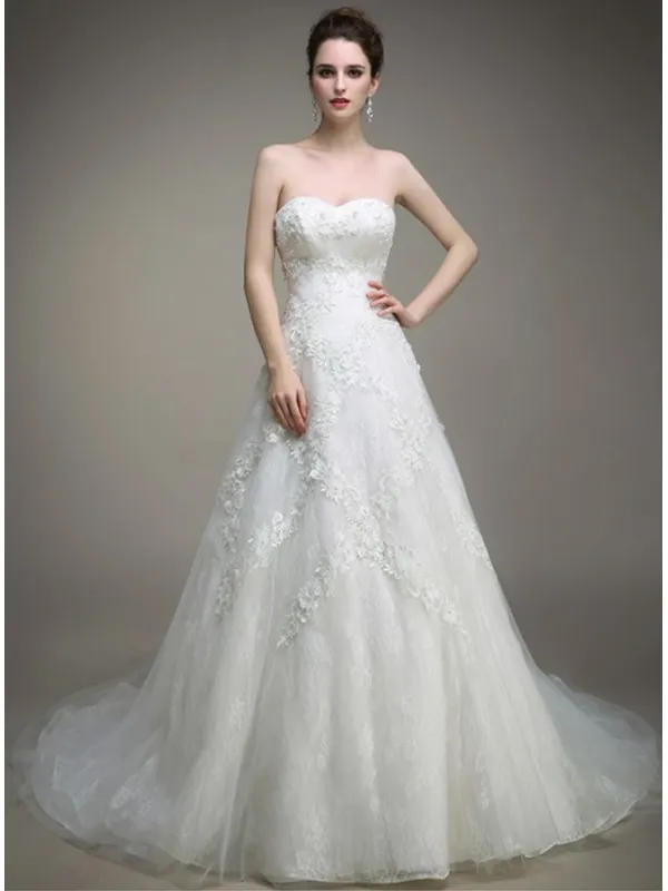 Abito da Sposa Economico Online in pizzo con scollo a cuore