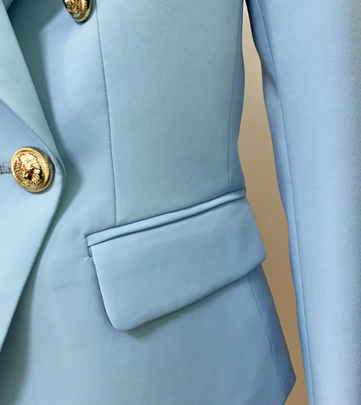 Blazer blu cielo Donna Nuovo cappotto da giacca femminile Moda fibbia in metallo Doppio petto Bottoni dorati Abito Baby Blue Bla