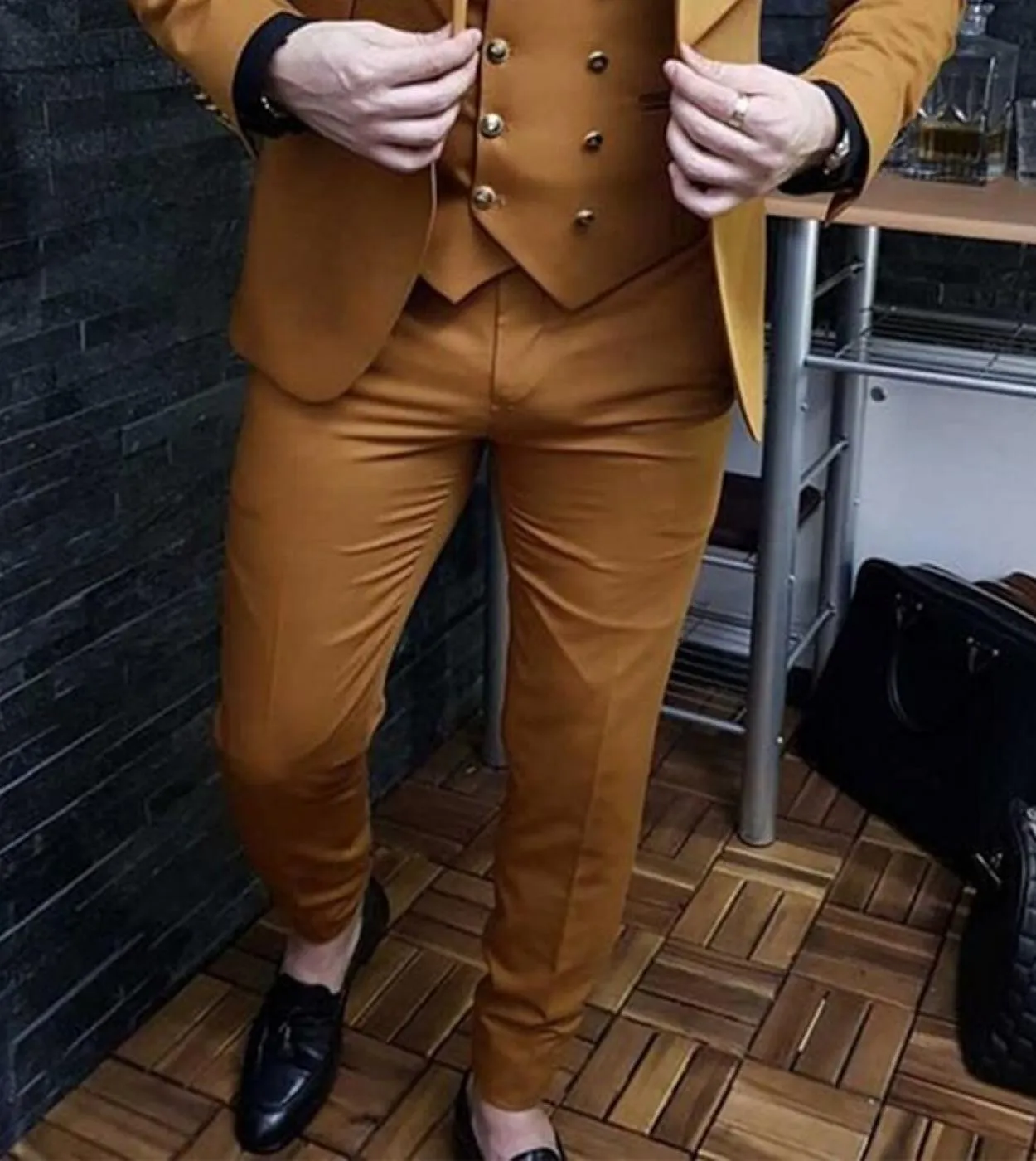 Business Casual Marrone Slim Fit Uomo Abiti Moda Giacca Risvolto a punta Smoking da sposa Completo da 3 pezzi blazer  Gilet
