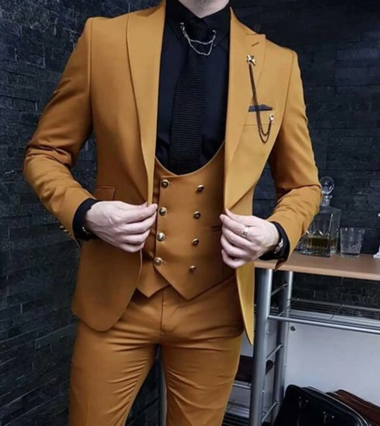 Business Casual Marrone Slim Fit Uomo Abiti Moda Giacca Risvolto a punta Smoking da sposa Completo da 3 pezzi blazer  Gilet