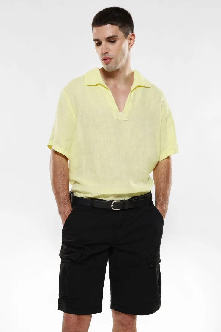 Camicia in lino con scollo a V