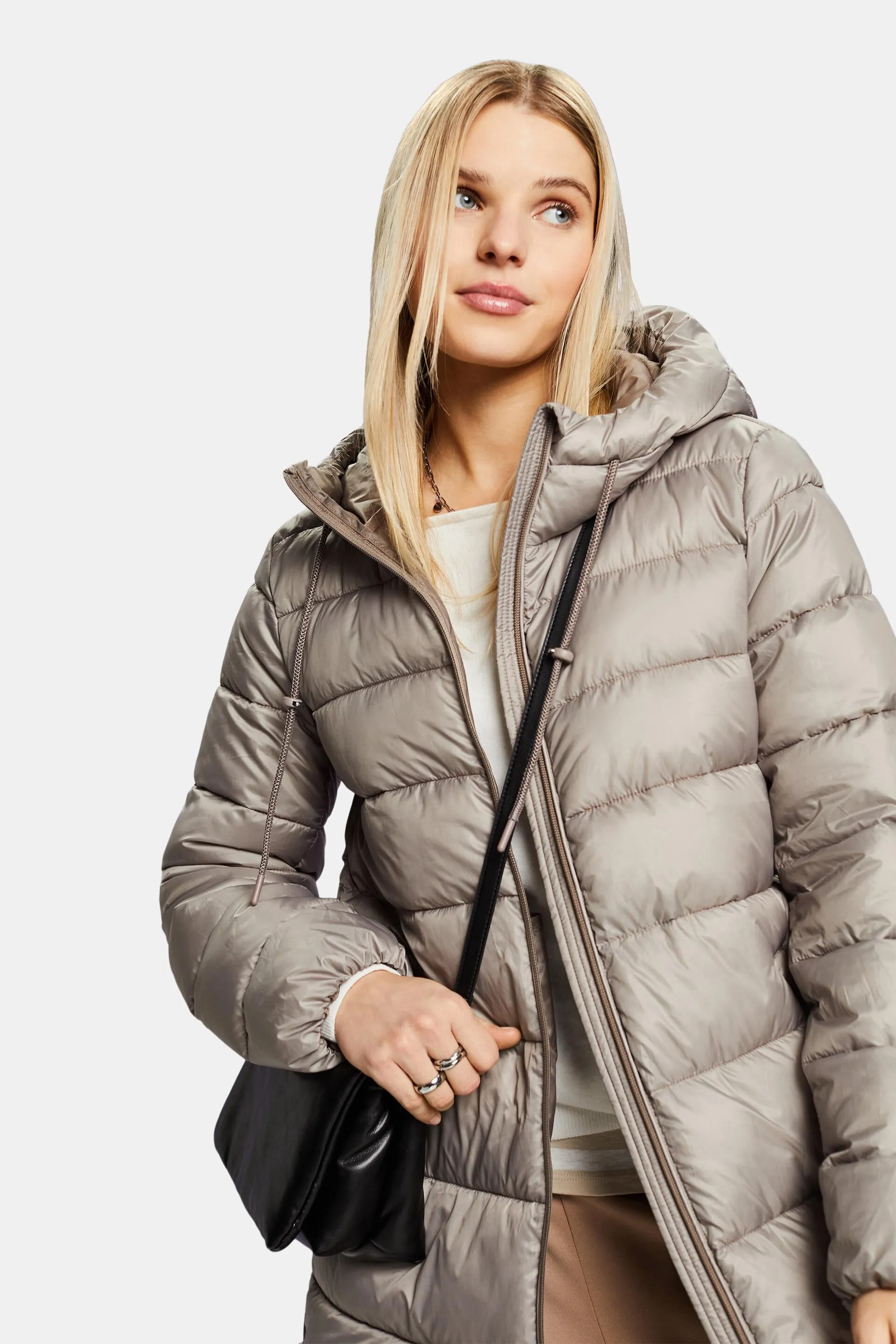 Cappotto con cappuccio, imbottito e idrorepellente