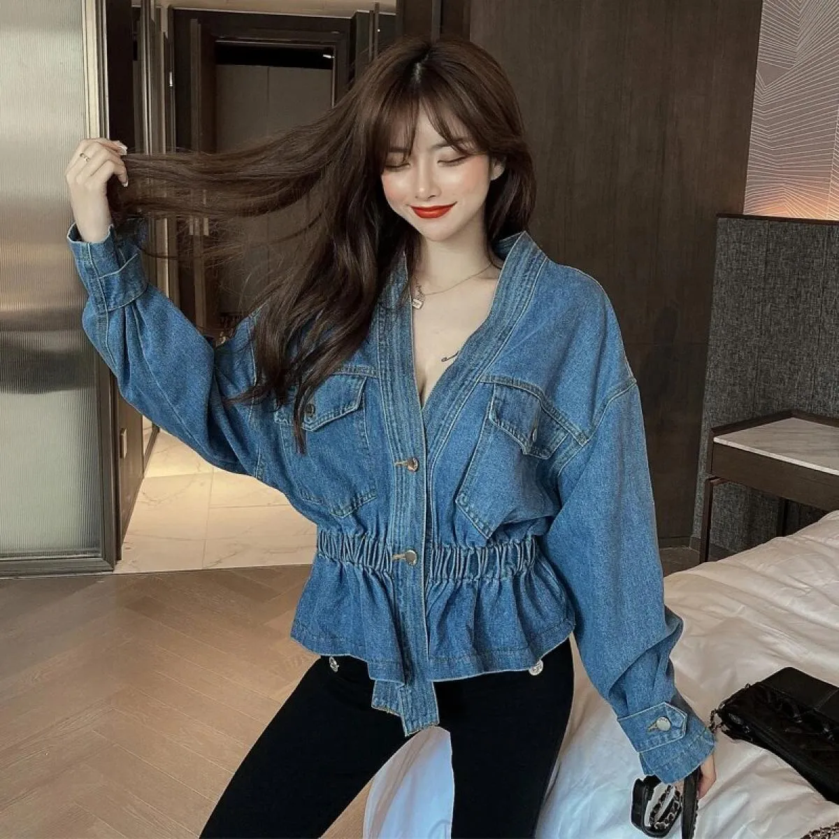 Cappotto di jeans femminile 2023 Primavera Autunno Nuovo di moda Giacca rilassata con scollo a V in vita dimagrante