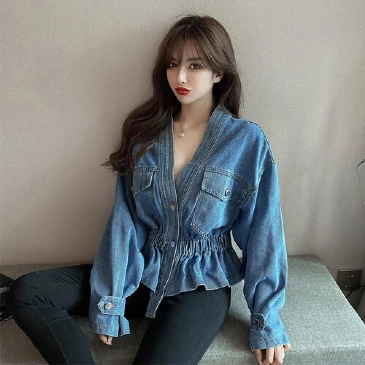 Cappotto di jeans femminile 2023 Primavera Autunno Nuovo di moda Giacca rilassata con scollo a V in vita dimagrante