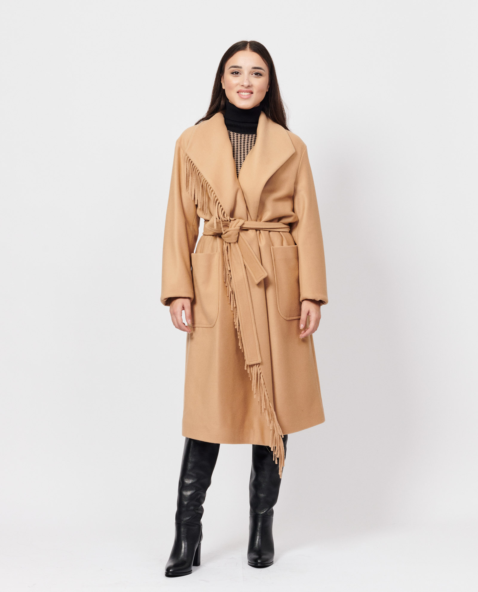 Cappotto lungo con cintura e collo a scialle