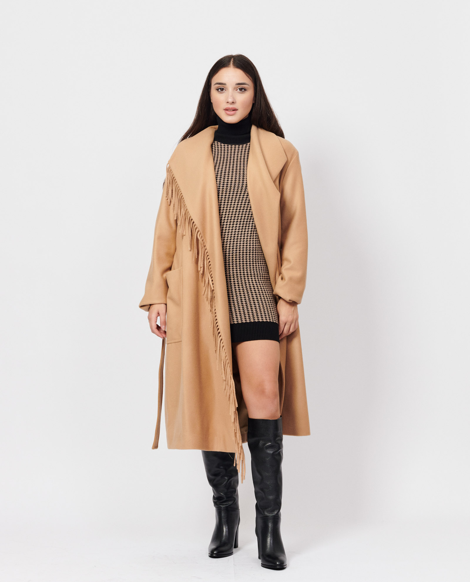 Cappotto lungo con cintura e collo a scialle