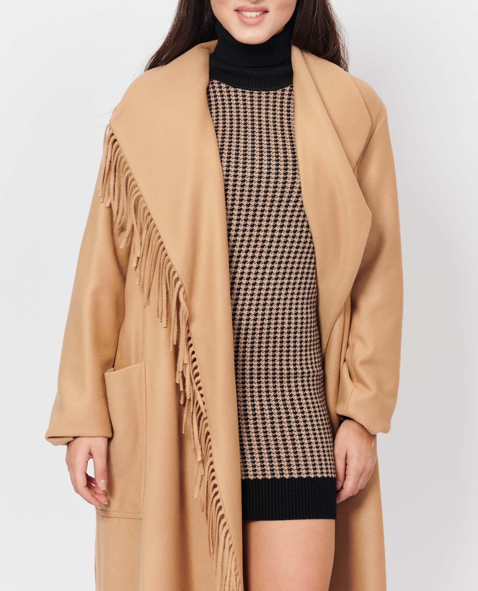 Cappotto lungo con cintura e collo a scialle