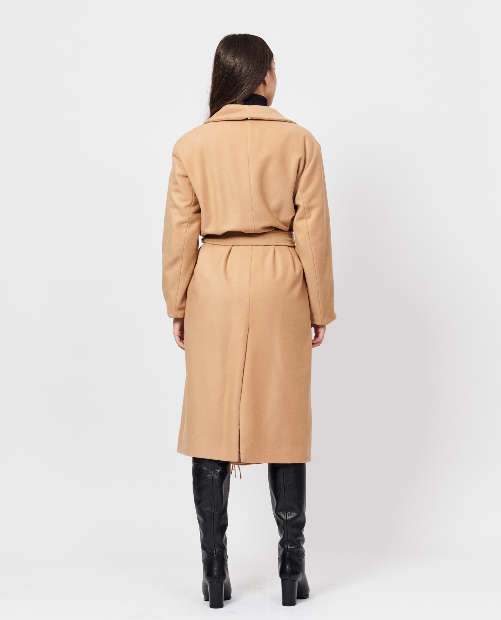Cappotto lungo con cintura e collo a scialle