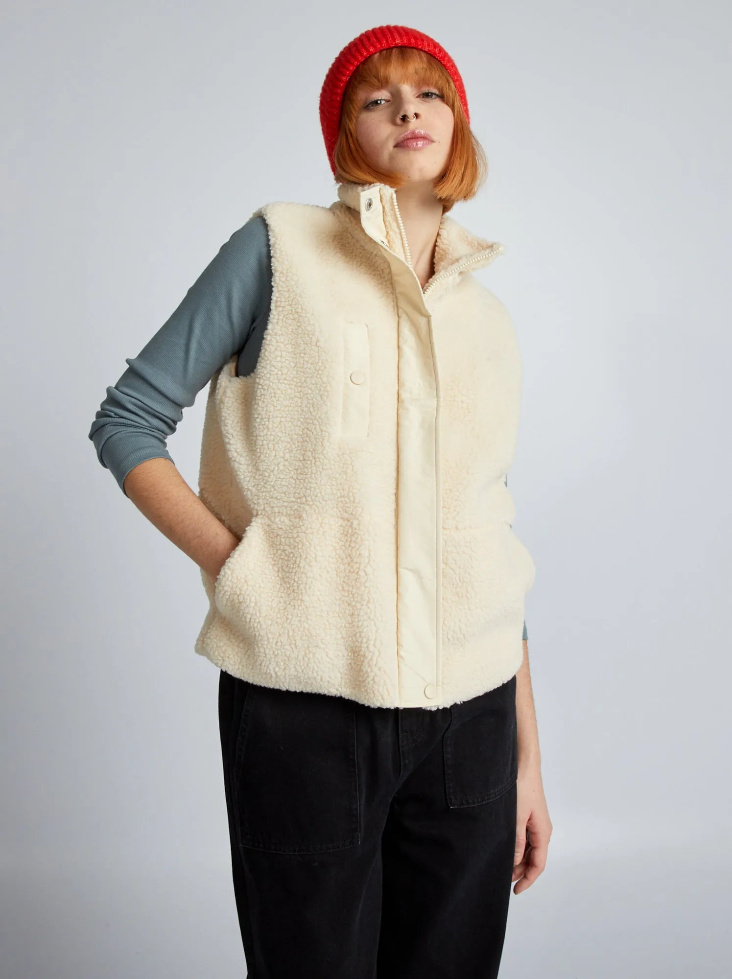 Giacca in sherpa a maniche corte - BEIGE