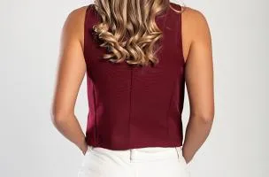 Gilet elegante con bottoni, bordeaux