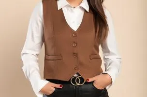 Gilet elegante con bottoni, marrone
