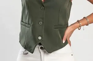 Gilet elegante con bottoni, oliva