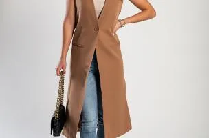 Gilet lungo elegante con bottone, cammello