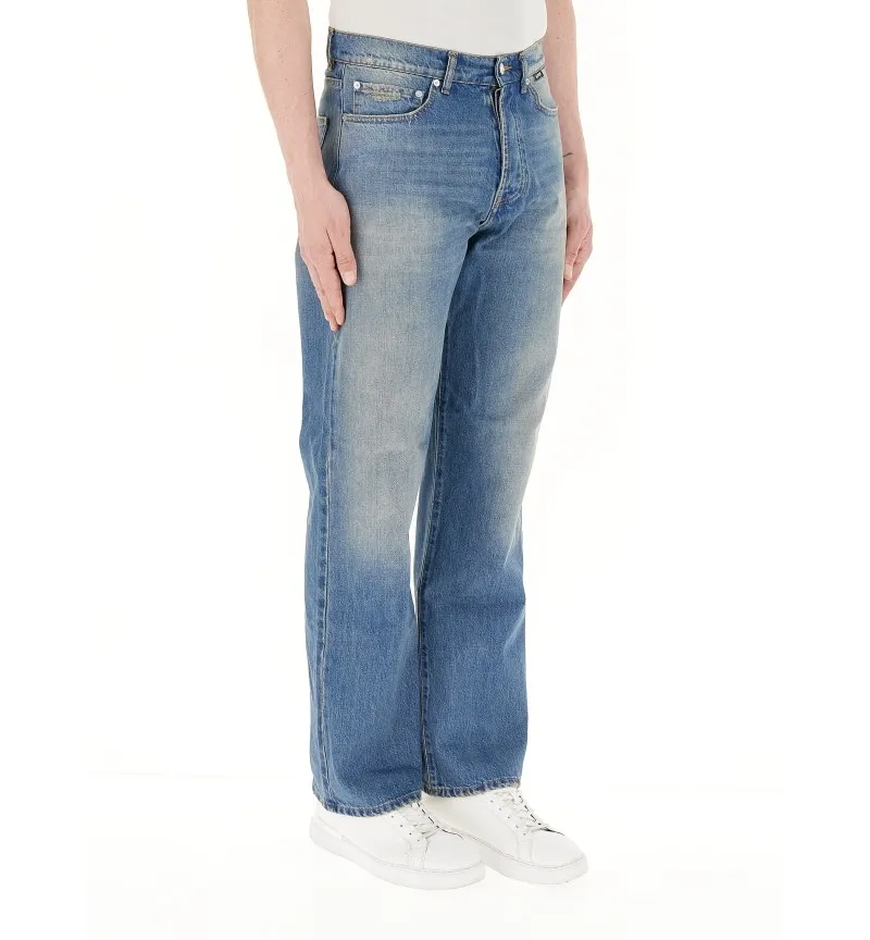 Jeans loose