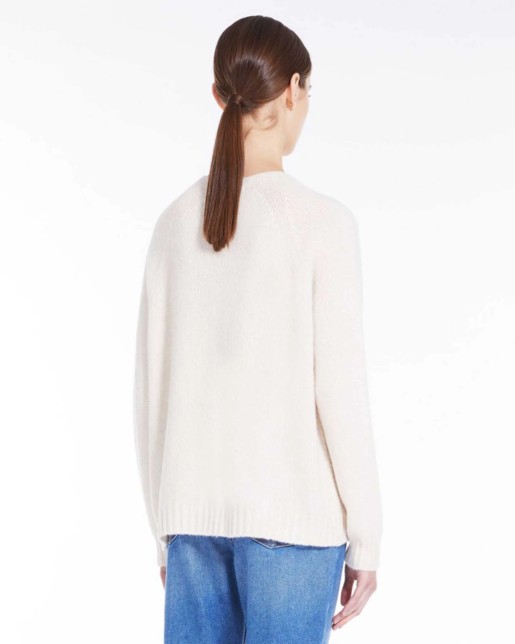 Maglia color panna in alpaca e cotone con scollo tondo