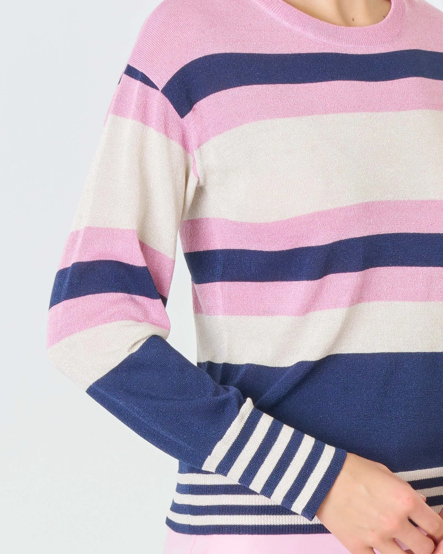 Maglia girocollo a righe blu rosa e beighe con inserti in lurex