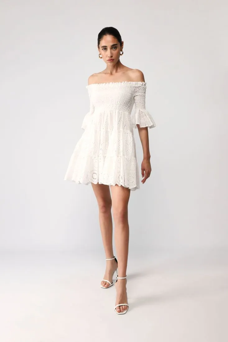 Mini abito con scollo alla Bardot e gonna effetto pizzo sangallo