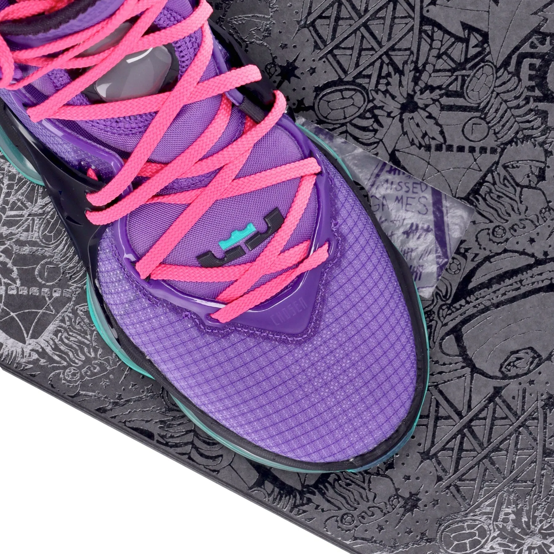 Scarpa Basket Uomo Lebron Xix Wild Berry/hyper Pink/cave Purple