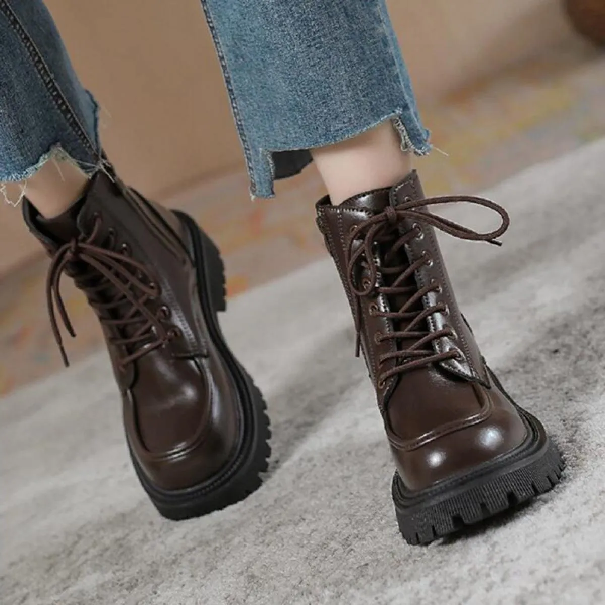 Stivaletti da donna 2023 New Fashion Stivaletti con tacco medio Piattaforma piatta Scarpe invernali firmate Stivaletti retrò sti