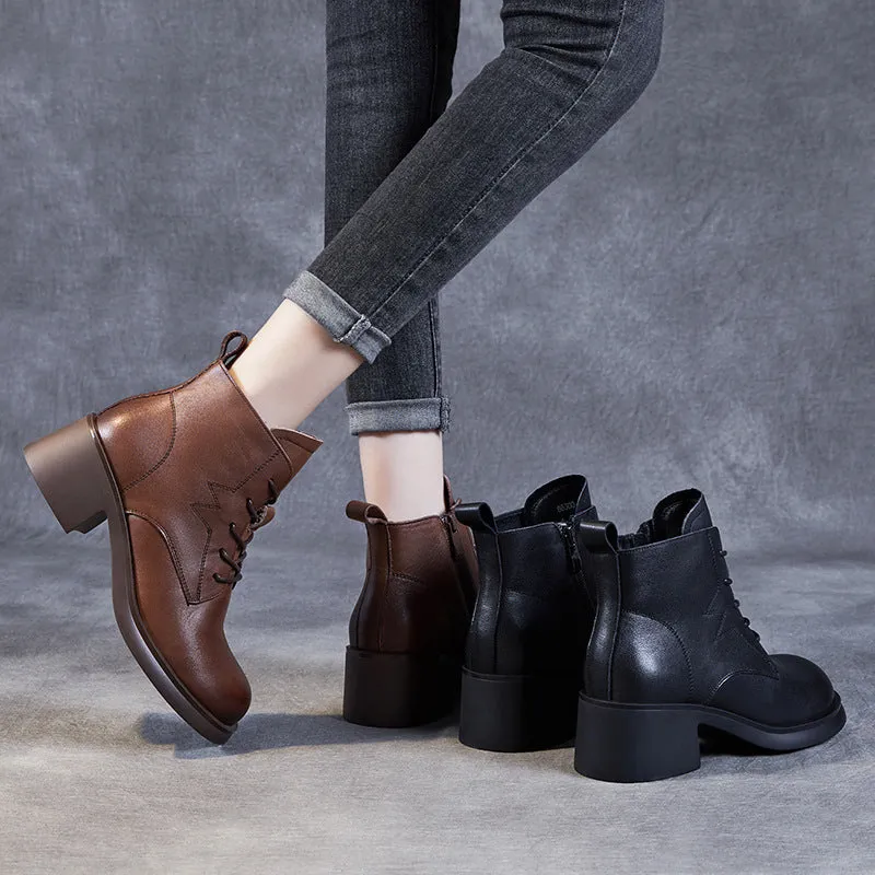 Stivali da donna classici e minimalisti in pelle con tacco grosso