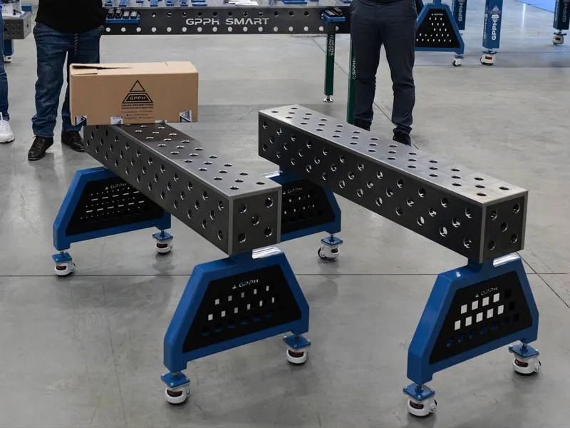Supporto saldatura con ruote SteelMax Trestle GPPH spessore 15mm, fori 28mm in griglia diagonale