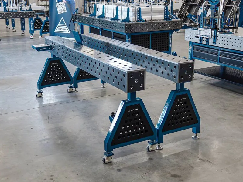 Supporto saldatura con ruote SteelMax Trestle GPPH spessore 15mm, fori 28mm in griglia diagonale