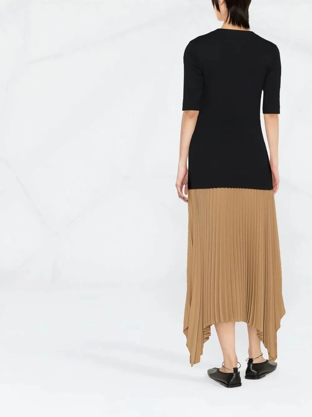 T-shirt con scollo a V