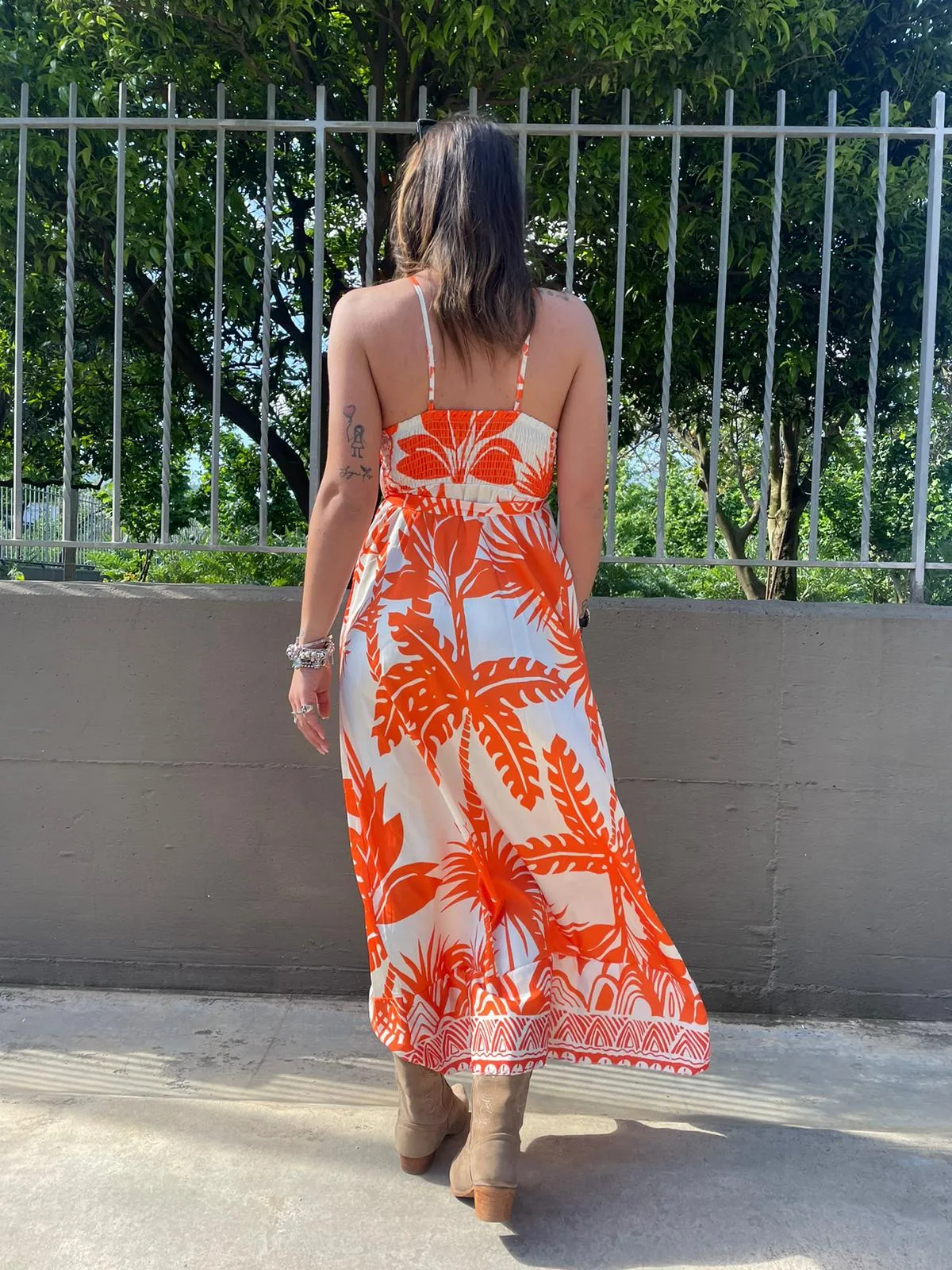 Vestito lungo fantasia palme con spacco