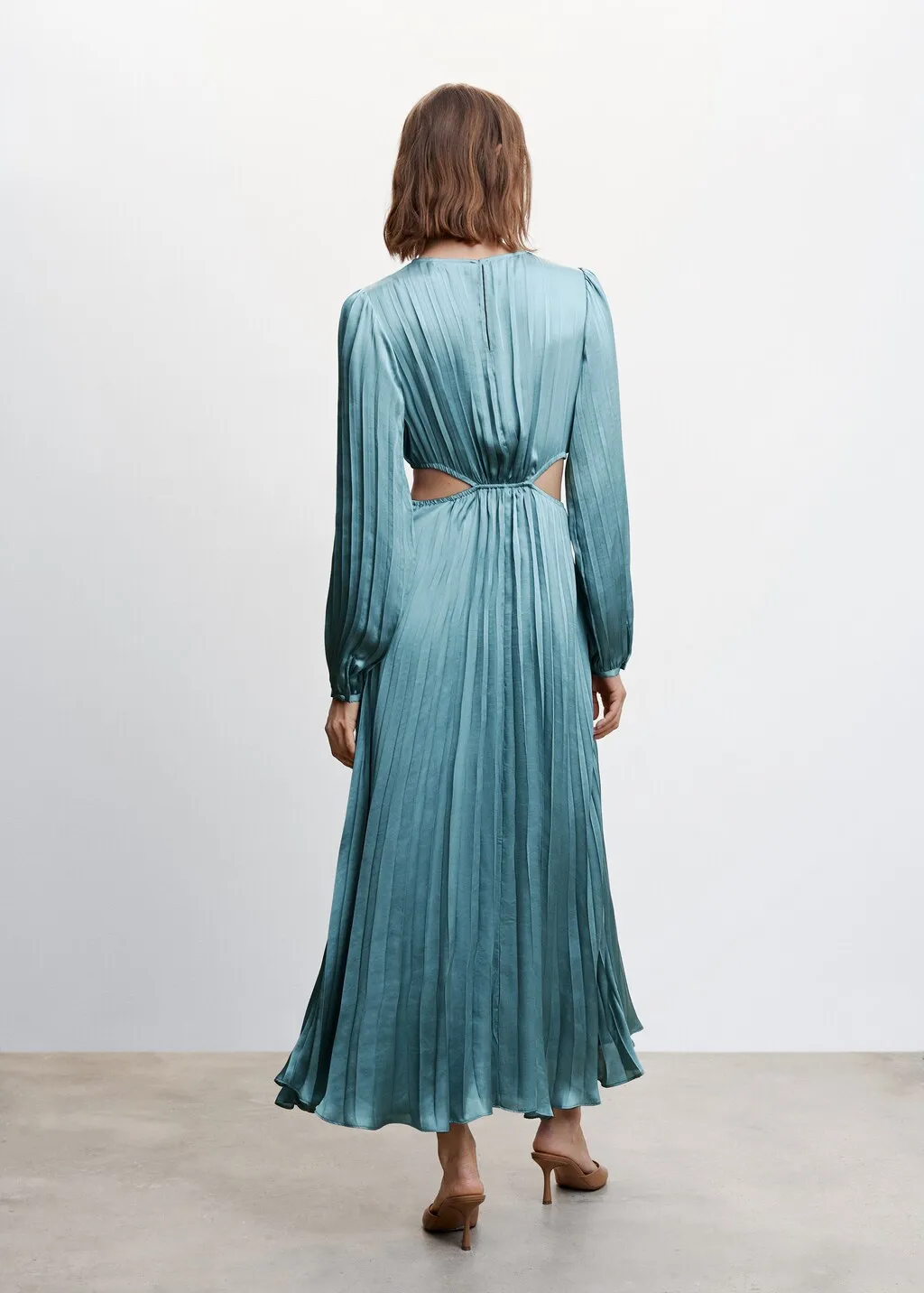 Vestito plissettato satinato