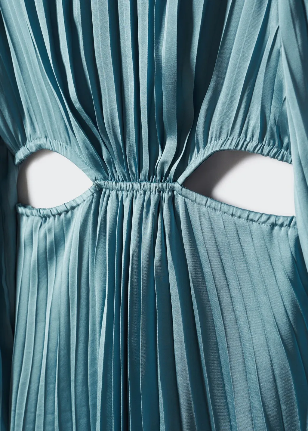 Vestito plissettato satinato
