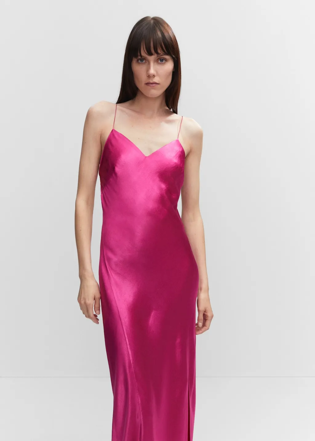 Vestito satinato spacco