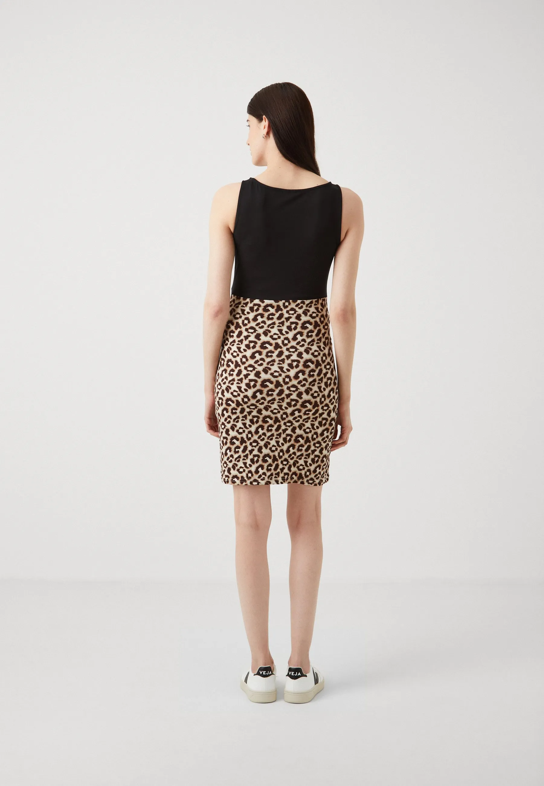 VMMABBY DRESS - Tubino